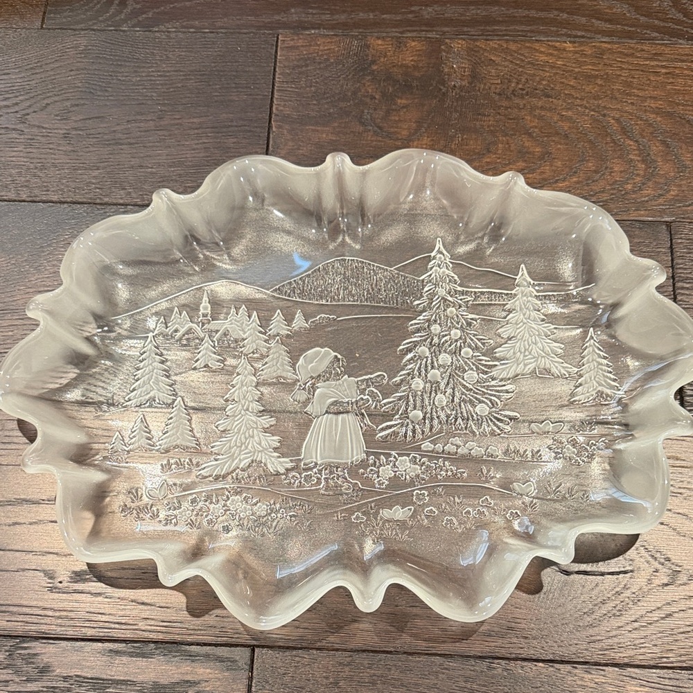 Macy's Clear Glass Scalloped Decorative Bowl with Etched Winter Scene